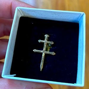 D’USSE cross lapel pin AUTHENTIC